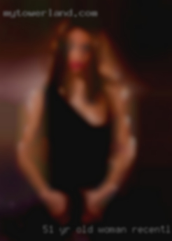51 yr old woman recently girls single in Carlsbad.