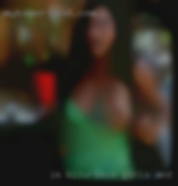 Im bicurious girls and love big naked tits.