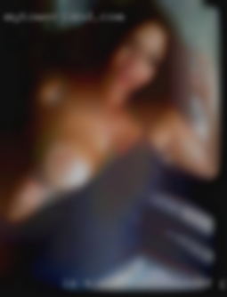 Is a very open minded, girl girls or couple in Chinle AZ.