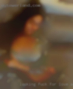 Looking fuck for love and fwb.